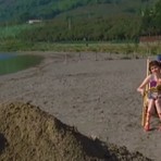 E LA CHIAMANO ESTATE... La "pericolosissima" buchetta sulla spiaggia del Prino E LA CHIAMANO ESTATE... La "pericolosissima" buchetta sulla spiaggia del Prino