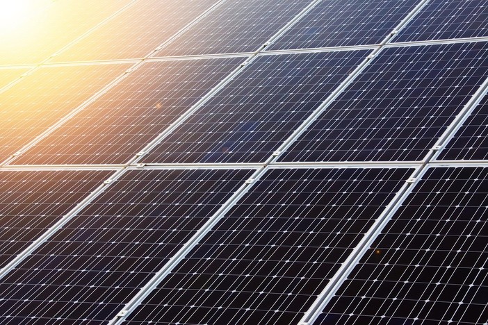 Riduci l’impatto ambientale e aumenta il valore dei tuoi terreni con il fotovoltaico