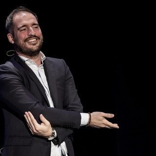 Spettacolo del comico Filippo Caccamo al Teatro Ariston di Sanremo Spettacolo del comico Filippo Caccamo al Teatro Ariston di Sanremo