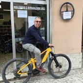 BUONE NOTIZIE / Bici a noleggio per pedalare in sicurezza sulla ciclabile più bella del Nord Ovest
