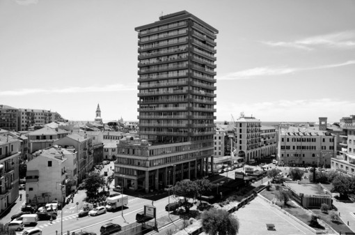 L’AMARCORD DEL SABATO. Storia e segreti del Grattacielo di Oneglia: spegne le 60 candeline