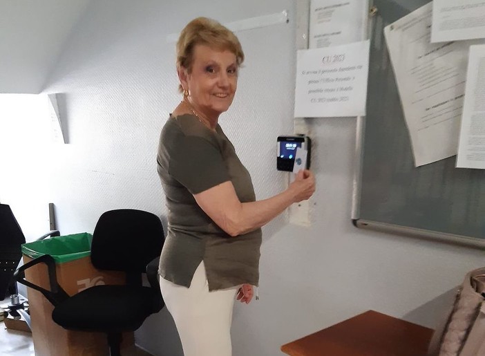Gloria Crivelli lascia il Comune di Diano Marina per la pensione Gloria Crivelli lascia il Comune di Diano Marina per la pensione