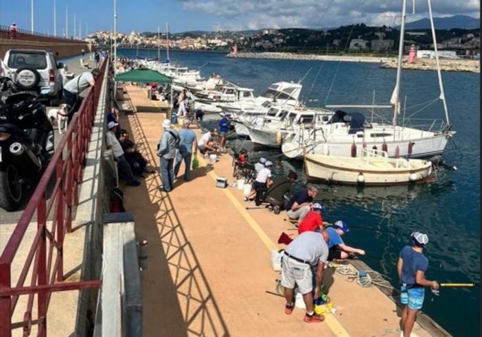 Pesca. Torna la storica Gara dei Pierini: Oneglia accoglie i piccoli pescatori Pesca. Torna la storica Gara dei Pierini: Oneglia accoglie i piccoli pescatori