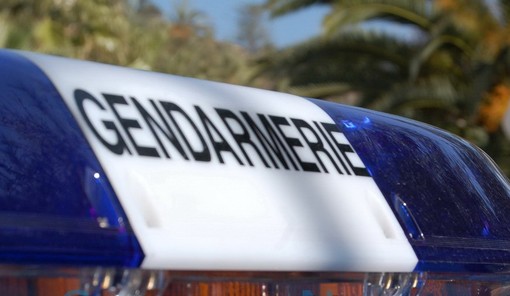 Tre catenine strappate dal collo in 24 ore a Nizza: aggredite le persone anziane nel quartiere di Riquier