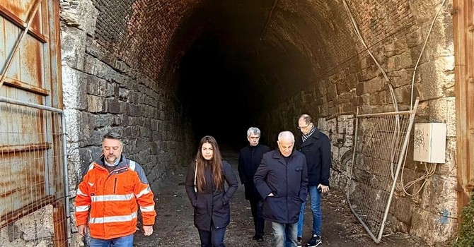 Recupero della galleria Imperia-Diano: Scajola pensa a una corsia per  bus elettrici