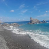ACCADDE OGGI, 22 LUGLIO 1981. Guerra Imperia-Diano Marina sui liquami versati in mare nella zona della Galeazza ACCADDE OGGI, 22 LUGLIO 1981. Guerra Imperia-Diano Marina sui liquami versati in mare nella zona della Galeazza