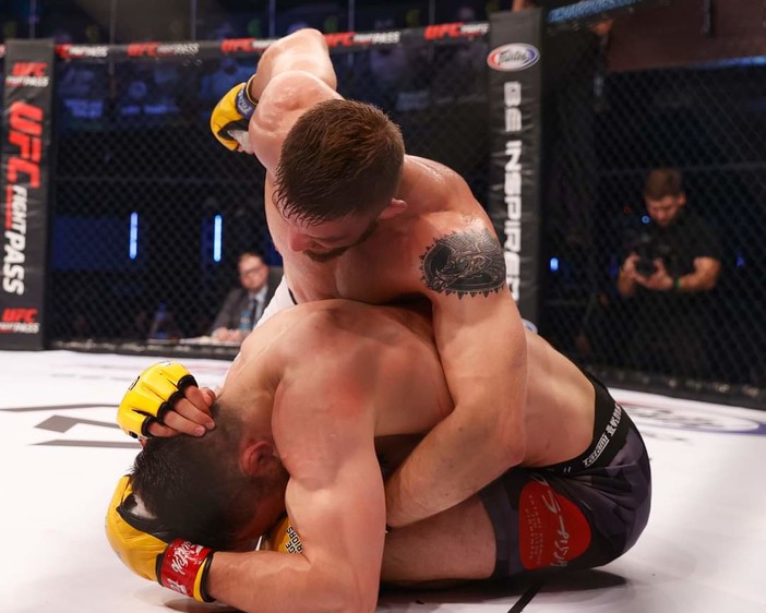 Il combattente imperiese Giacomo Michelis vince a Londra: KO Tecnico alla seconda ripresa Il combattente imperiese Giacomo Michelis vince a Londra: KO Tecnico alla seconda ripresa