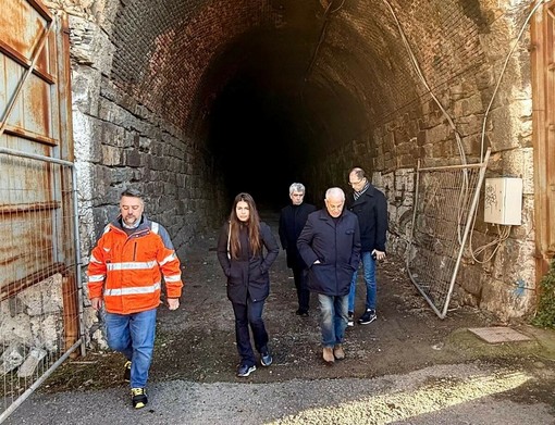 Recupero della galleria Imperia-Diano: Scajola pensa a una corsia per  bus elettrici