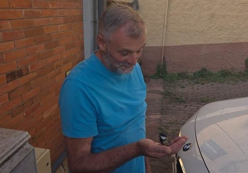 LA STORIA/ Una cinciallegra ritrovata e salvata: il volo verso la libertà grazie al gesto di cura e attenzione di Giuseppe Gandolfo