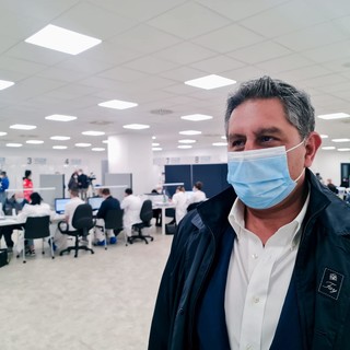 Coronavirus, Toti: “Grande successo open day, quasi 8000 prime dosi somministrate negli hub della Liguria”