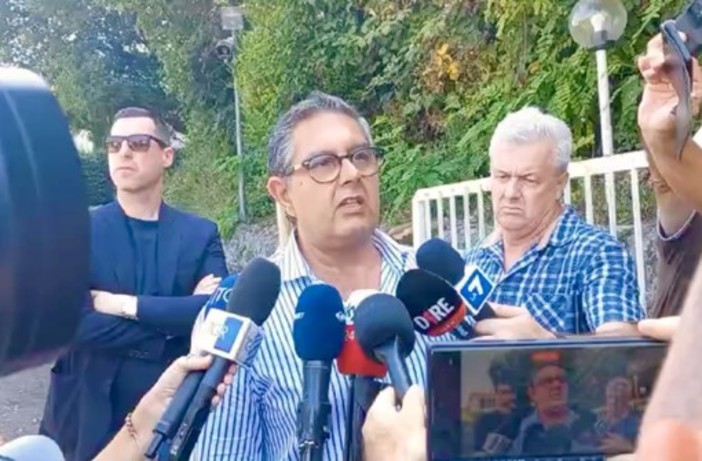 Giovanni Toti parla per la prima volta da uomo libero: “Spiacevole essere privati della libertà se si pensa di non aver fatto nulla di male” (VIDEO) Giovanni Toti parla per la prima volta da uomo libero: “Spiacevole essere privati della libertà se si pensa di non aver fatto nulla di male” (VIDEO)