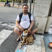 Graziano con l'inseparabile cagnolina Rita Graziano con l'inseparabile cagnolina Rita