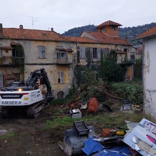 Giro dei galli, le immagini dell'inizio della demolizione (video) Giro dei galli, le immagini dell'inizio della demolizione (video)