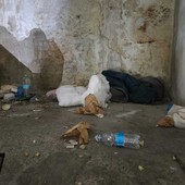 IL PUNTO. Una notte con la "pula" a Imperia, a caccia di fantasmi e...  giacigli