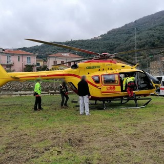 Pontedassio, incidente in via Costa: giovane trasportato con l'elisoccorso al Santa Corona