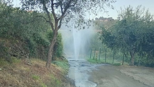 AL DIRETTORE. Emergenza acqua a Ronchi Brighei, Bracco: "I cittadini di Imperia non possono essere lasciati soli" AL DIRETTORE. Emergenza acqua a Ronchi Brighei, Bracco: "I cittadini di Imperia non possono essere lasciati soli"