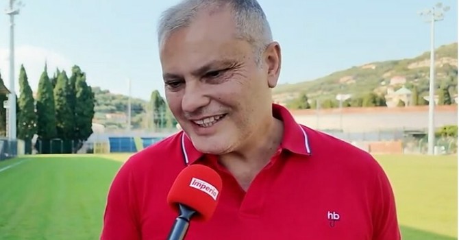 Giuseppe D'Onofrio "A Voce aperta": ambizioni, obiettivi e il profondo legame con la città (Video) Giuseppe D'Onofrio "A Voce aperta": ambizioni, obiettivi e il profondo legame con la città (Video)