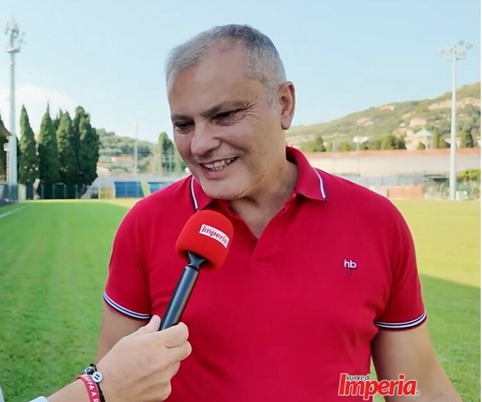 Giuseppe D'Onofrio "A Voce aperta": ambizioni, obiettivi e il profondo legame con la città (Video) Giuseppe D'Onofrio "A Voce aperta": ambizioni, obiettivi e il profondo legame con la città (Video)