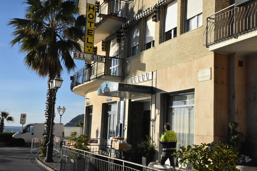 Coronavirus, per i 43 turisti piemontesi in isolamento ad Alassio è previsto il trasferimento a Villanova d'Asti Coronavirus, per i 43 turisti piemontesi in isolamento ad Alassio è previsto il trasferimento a Villanova d'Asti