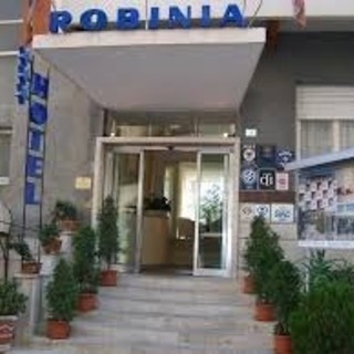 ACCADDE OGGI 3 OTTOBRE 1980. Apre all'Hotel Robinia la prima scuola professionale alberghiera di Imperia