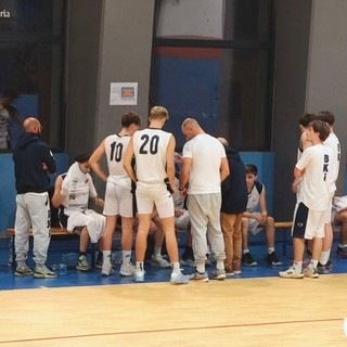 Basket, DR1. L’Imperia tiene alla  'Maggi': 80–69 al Golfo dei Poeti