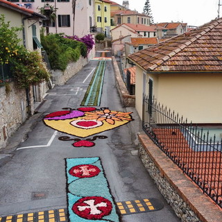 Diano Castello: manca poco alla 13° edizione dell'infiorata del Corpus Domini