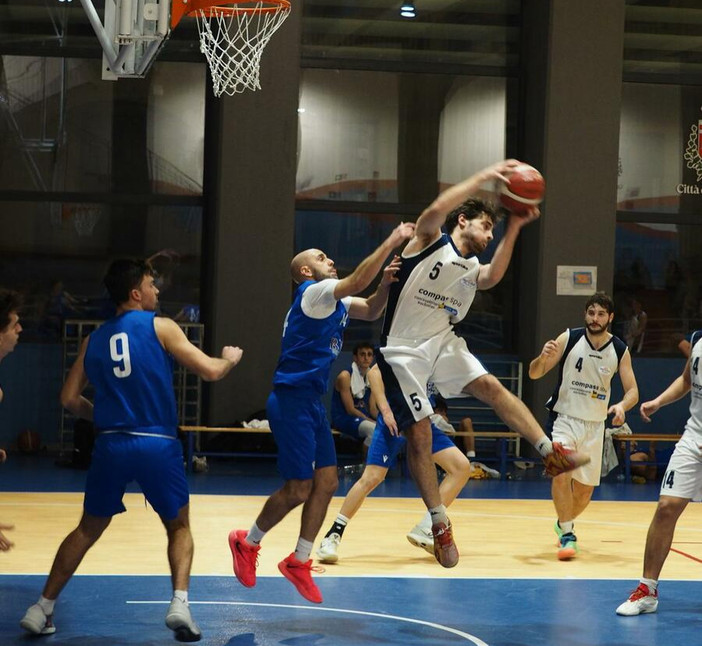 Basket: sconfitta di misura per l’Imperia contro la Pro Recco