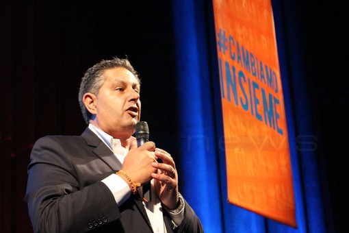 Roma: Teatro Brancaccio gremito per la convention del Presidente di Regione Liguria Giovanni Toti "L'Italia è cambiata e la nostra classe dirigente non se ne è accorta" (Foto e Video)