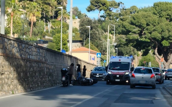 Imperia, scontro tra due motociclisti in via San Lazzaro