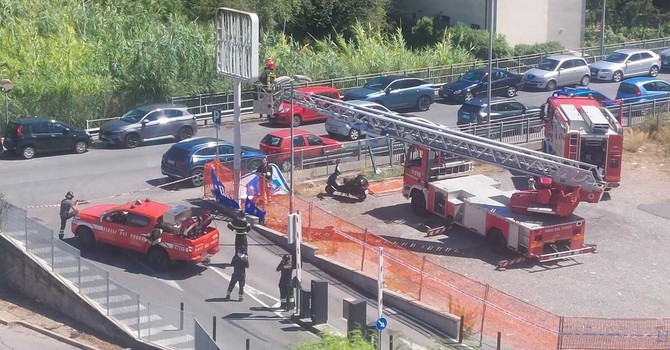 FOTONOTIZIA. Porto Maurizio, corto circuito all’insegna dell’Eurospin di via degli Ulivi FOTONOTIZIA. Porto Maurizio, corto circuito all’insegna dell’Eurospin di via degli Ulivi