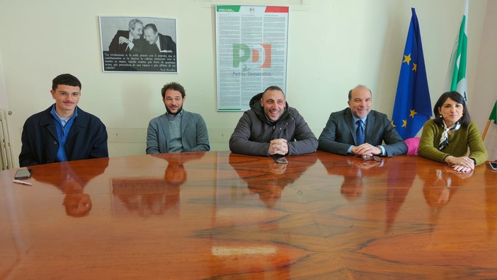 Imperia, la candidatura di Laura Amoretti spacca il Pd. Quesada: “Chi divide il centrosinistra spiana la strada a Scajola” (video) Imperia, la candidatura di Laura Amoretti spacca il Pd. Quesada: “Chi divide il centrosinistra spiana la strada a Scajola” (video)