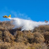 Incendi sul Monte Faudo, arrestato piromane recidivo: aveva anche un Daspo Incendi sul Monte Faudo, arrestato piromane recidivo: aveva anche un Daspo