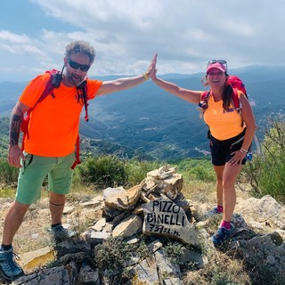 Imperia: tutto pronto per la partenza da Piazza Dante dell'Imperia - Limone a piedi Imperia: tutto pronto per la partenza da Piazza Dante dell'Imperia - Limone a piedi