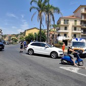 Scontro tra scooter e auto a Porto Maurizio: ferita una donna di 60 anni Scontro tra scooter e auto a Porto Maurizio: ferita una donna di 60 anni