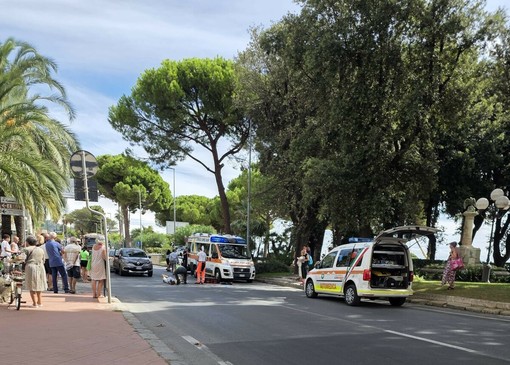 Diano Marina, doppio investimento davanti alla chiesa Diano Marina, doppio investimento davanti alla chiesa