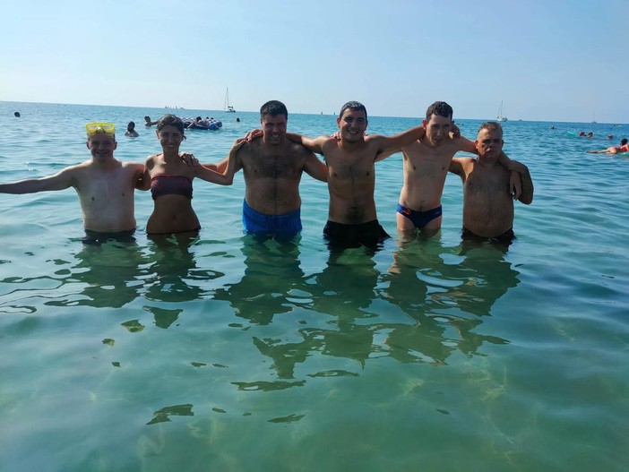 “Il mare di tutti” conquista il primo posto: ad ANFFAS Imperia 10mila euro dalla Regione Liguria “Il mare di tutti” conquista il primo posto: ad ANFFAS Imperia 10mila euro dalla Regione Liguria