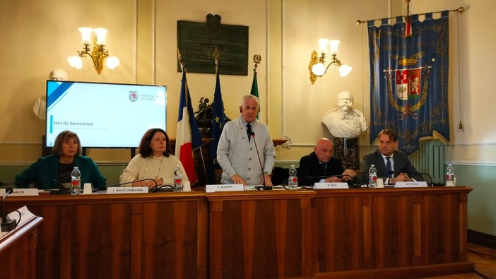 Summit italo-francese in Provincia a Imperia: al centro dei lavori il 'Bacino di vita transfrontaliero' (video) Summit italo-francese in Provincia a Imperia: al centro dei lavori il 'Bacino di vita transfrontaliero' (video)