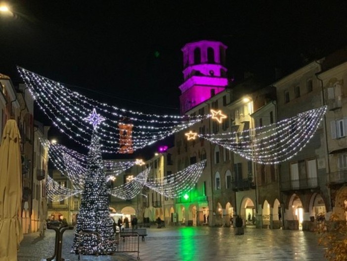 Pochi giorni al weekend clou di “Incantevole Natale" a Savigliano (Video) Pochi giorni al weekend clou di “Incantevole Natale" a Savigliano (Video)