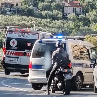 Imperia, incidente  in via Nazionale:  trentaseienne ferita e traffico rallentato