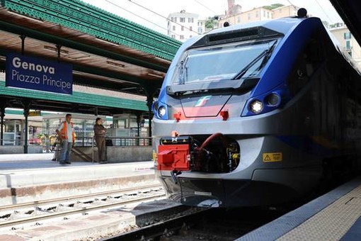 Trasporti: Berrino “Treni Jazz hanno elevati standard di comfort e adatti alle esigenze delle tratte e delle fasce orarie interessate” Trasporti: Berrino “Treni Jazz hanno elevati standard di comfort e adatti alle esigenze delle tratte e delle fasce orarie interessate”