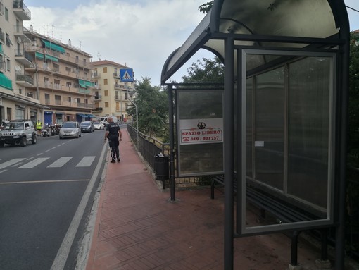 Imperia: giallo in via Martiri, una donna è stata trovata sanguinante in stato confusionale. Trasportata al pronto soccorso Imperia: giallo in via Martiri, una donna è stata trovata sanguinante in stato confusionale. Trasportata al pronto soccorso