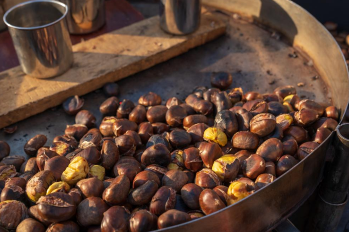 Motori, castagne e cultura: uno speciale weekend d’autunno tra adrenalina, tradizioni e bellezza