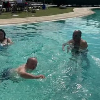 Un tuffo di felicità, i ragazzi dell’Isah ospiti al Rebivillage di Imperia