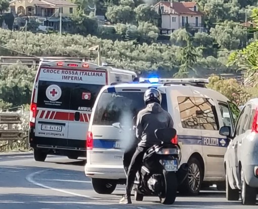 Imperia, incidente  in via Nazionale:  trentaseienne ferita e traffico rallentato