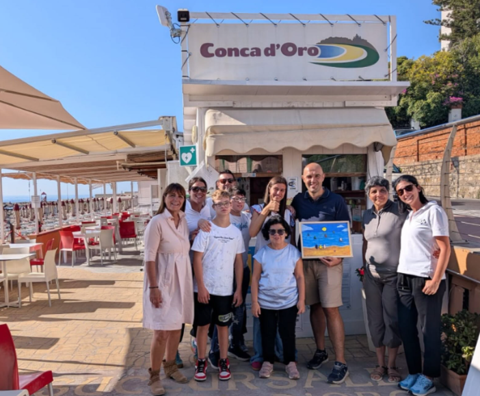 Mare, sole e divertimento per i ragazzi dell'Isah di Imperia Mare, sole e divertimento per i ragazzi dell'Isah di Imperia