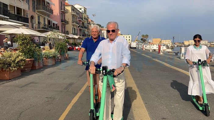 Il Comune spinge sulla mobilità sostenibile, disco verde per promuovere ulteriormente l’avviso di gara per i monopattini Il Comune spinge sulla mobilità sostenibile, disco verde per promuovere ulteriormente l’avviso di gara per i monopattini