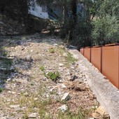 Costa d’Oneglia alle prese con il nuovo sistema rifiuti. Proteste dei residenti: “Posizionamento scomodo e orari poco compatibili con la vita quotidiana” Costa d’Oneglia alle prese con il nuovo sistema rifiuti. Proteste dei residenti: “Posizionamento scomodo e orari poco compatibili con la vita quotidiana”