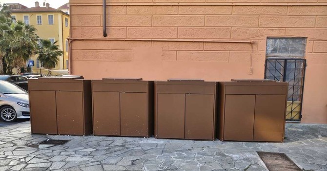 Carrellati a fianco della scuola di piazza Calvi, la polemica non era “sciocca”