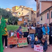A Imperia il presidio per il clima dei giovani di "Friday for future" (foto e video)
