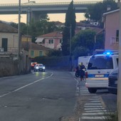 Incidente in via Airenti, violento scontro tra una moto e uno scooter: ferita 23enne